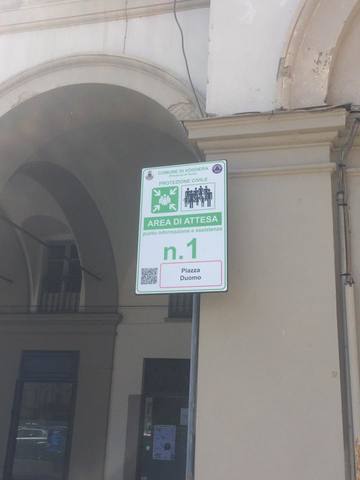 Installati 31 cartelli che indicano i punti di raccolta antisisma